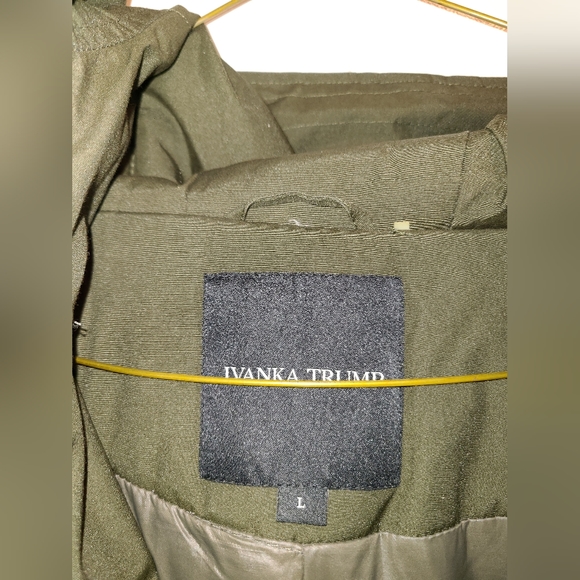 Ivanka Trump parka - Picture 5 of 9